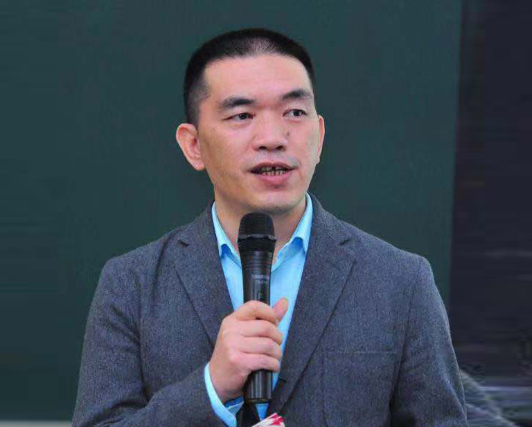 1606378621752990.jpg 李弘.jpg